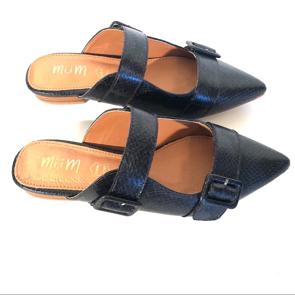Beautiful Navy snake skin open back mules w Bickel - Picture 4 of 4